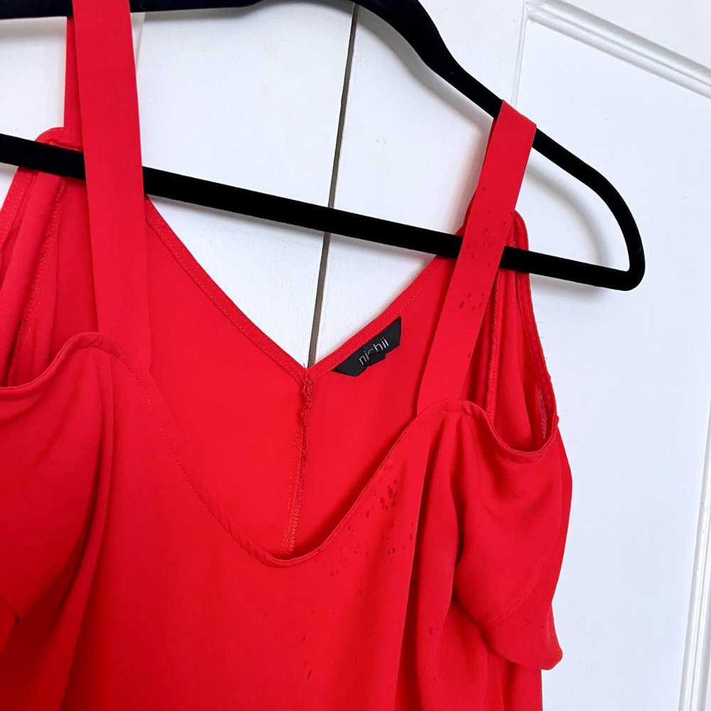 ❤️✨ VIBRANT NICHII RED COLD SHOULDER RUFFLE TOP (LARGE) ✨❤️ - Picture 5 of 6